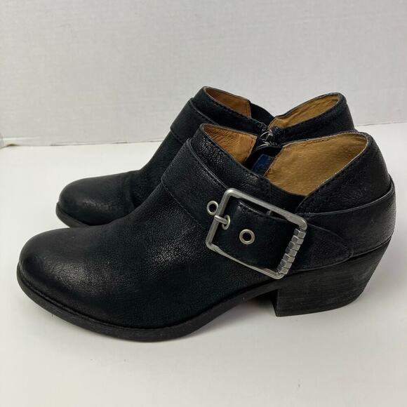 Sofft Sz 8 Alvie Black Leather Ankle Booties Large Buckle Western 90s Grunge - Picture 1 of 16
